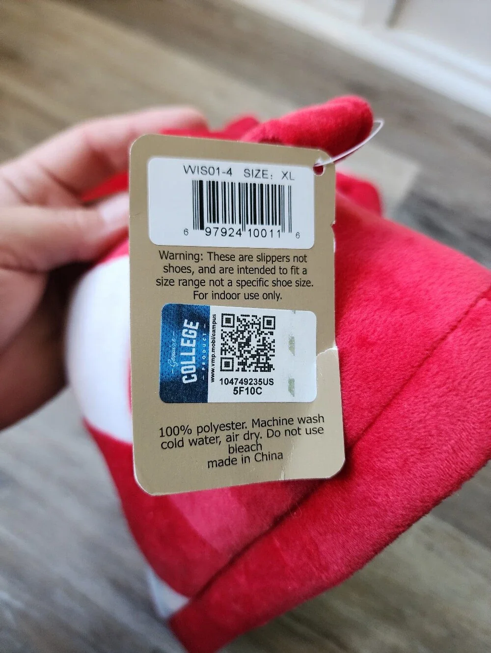 New Wisconsin Red & White Plush Slipper Sneakers Size XL